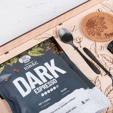 Кафе комплект PREMIUM в дървена кутия с персонализиран мотив